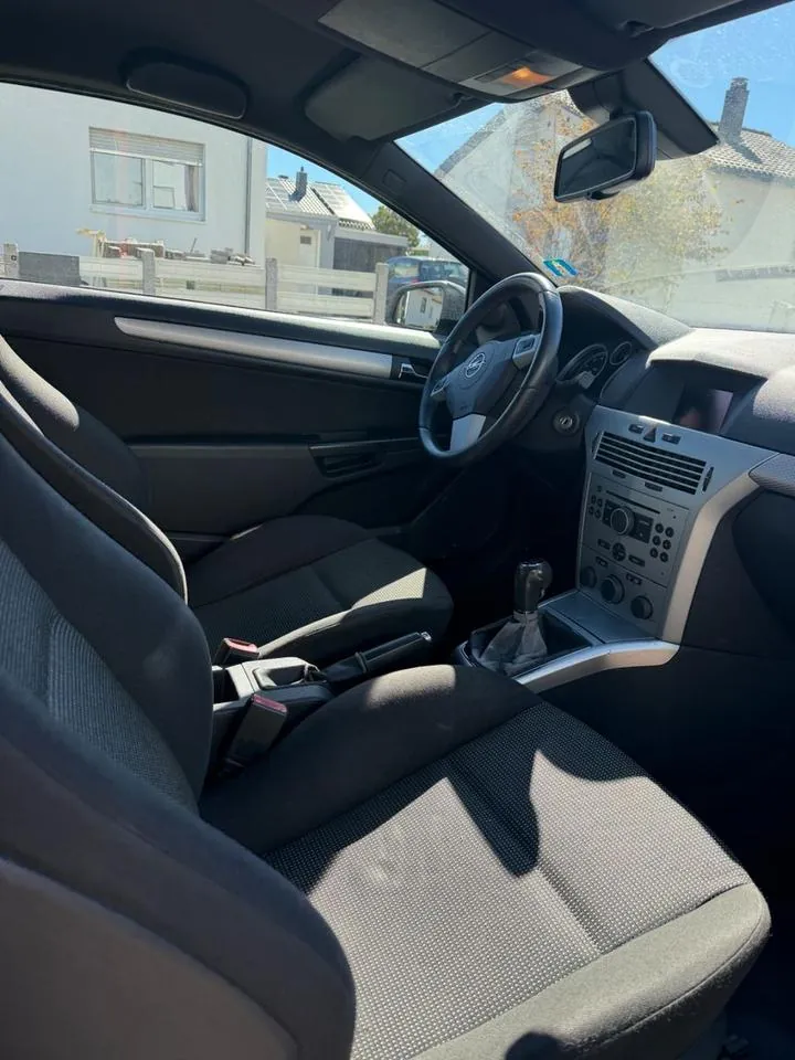 Opel Astra Gtc