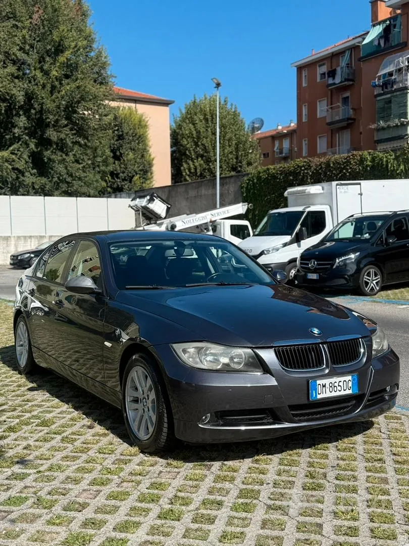 BMW 320I