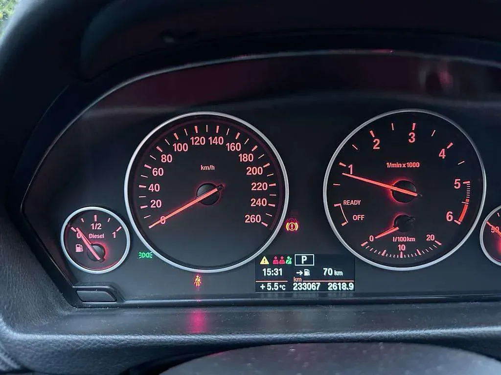 BMW 3 Series 2013 photo 3