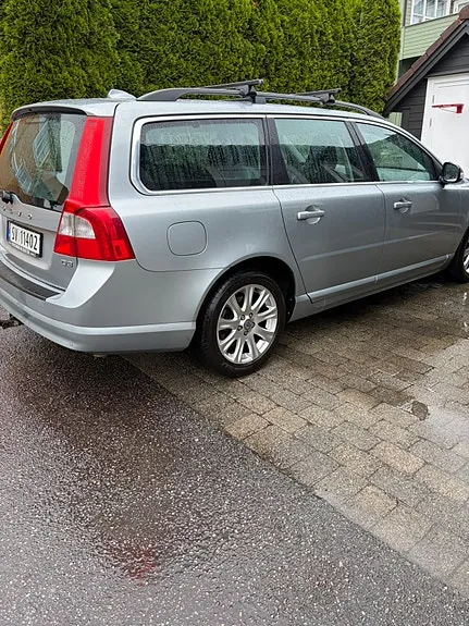 Volvo V70 2011 photo 4