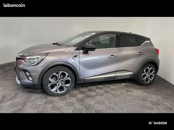 Renault Captur 2023 photo 2