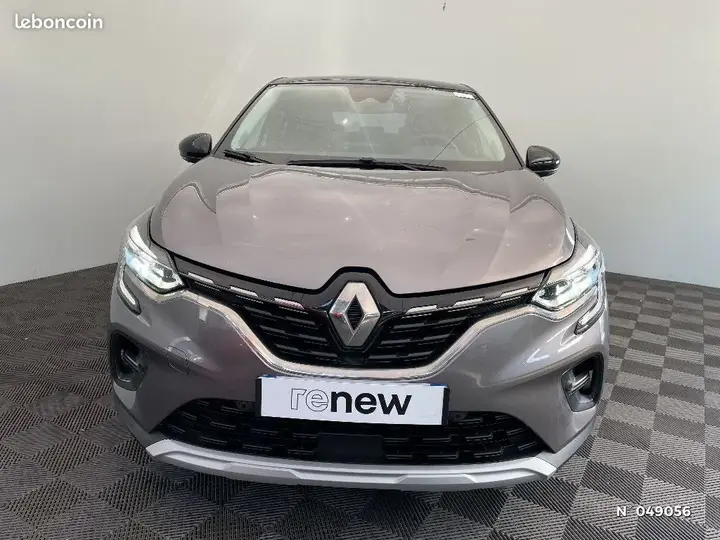 Renault Captur 2023 photo 3