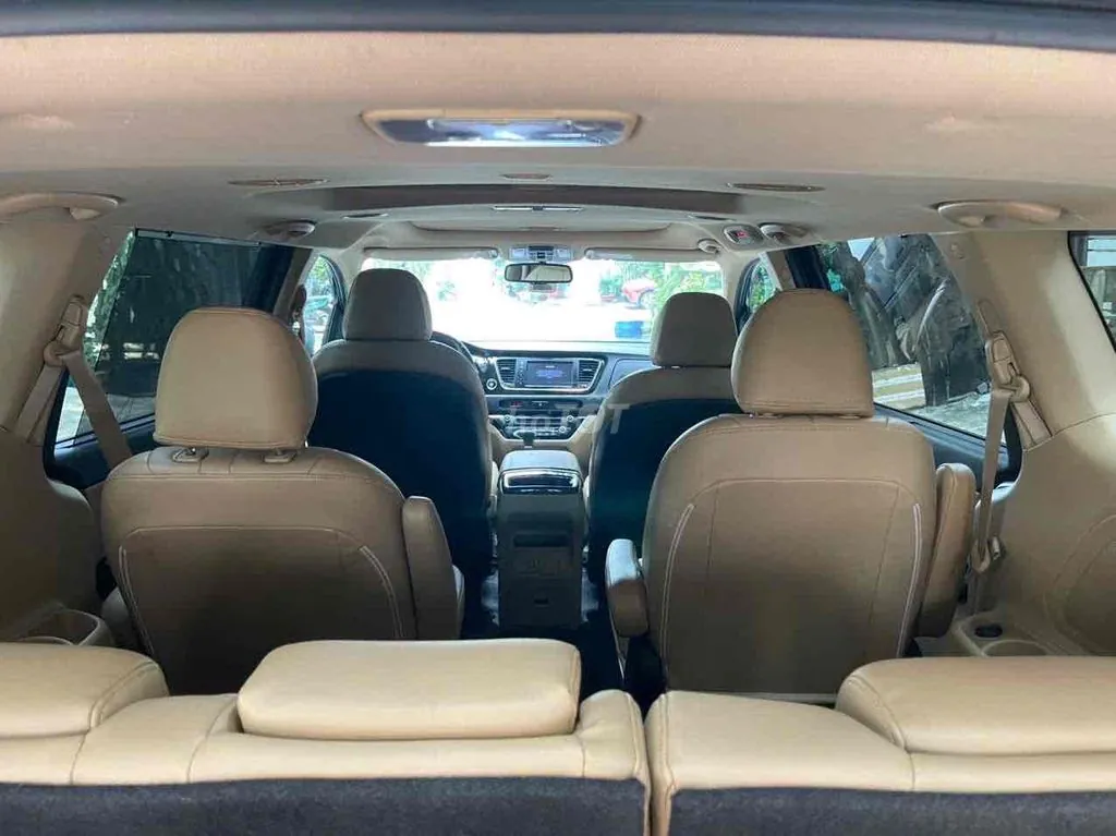 Kia Sedona 2019 photo 2