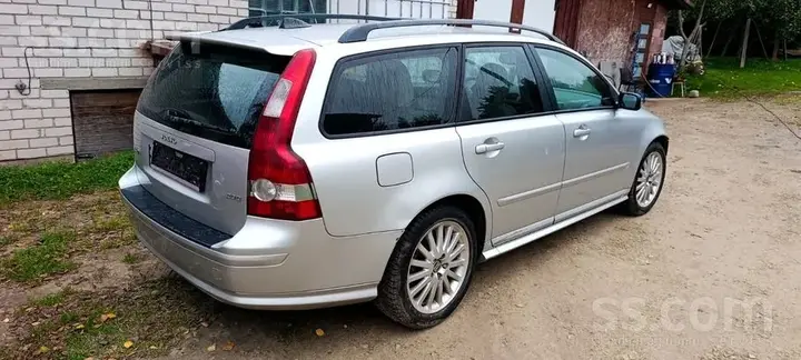 Volvo V50 2006 photo 2