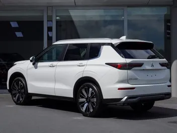 Mitsubishi Outlander 2026 photo 3