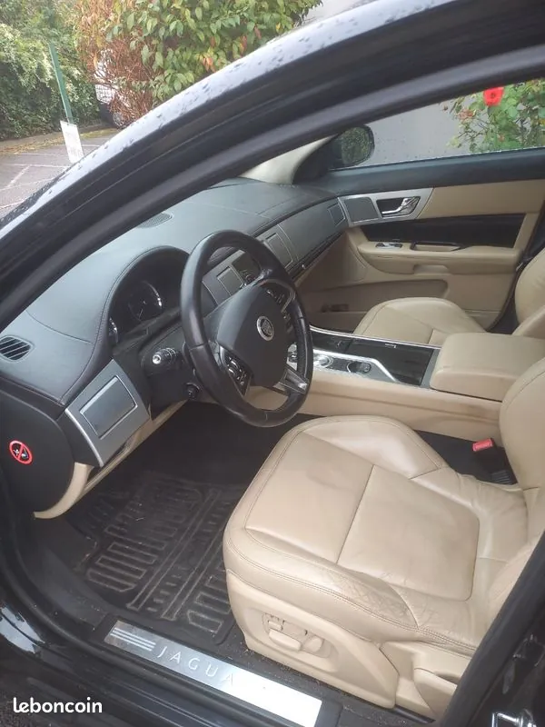 Jaguar Xf 2013 photo 3