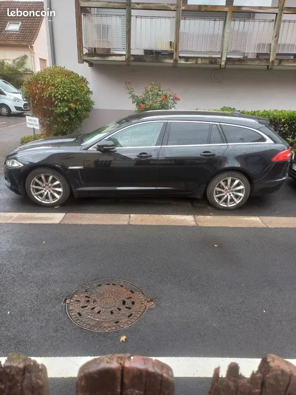 Jaguar Xf 2013 photo 2
