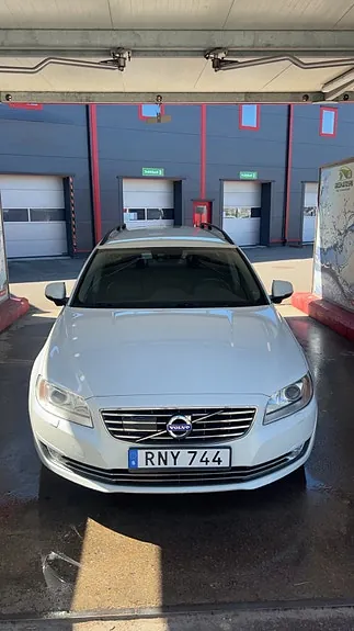 Volvo V70 2016 photo 2