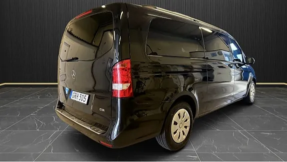 Mercedes-Benz V220 2015 photo 4