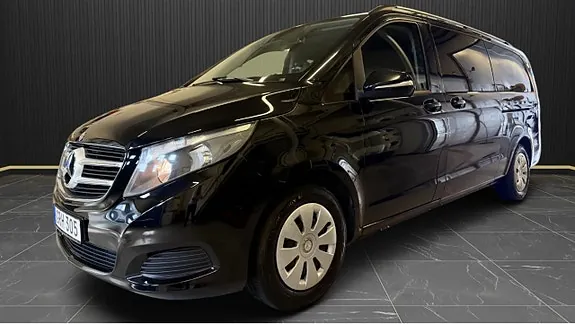 Mercedes-Benz V220 2015 photo 2