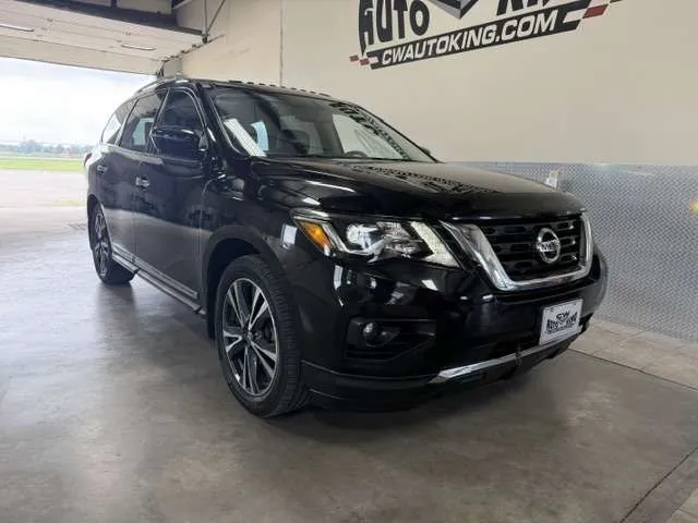 Nissan Pathfinder 2017 photo 2