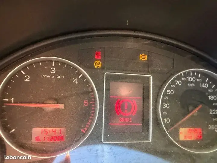 Audi A4 2001 photo 2