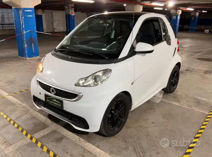 Smart Fortwo 2013 photo 2