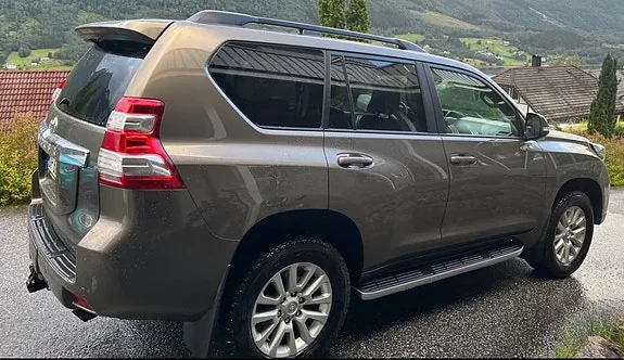 Toyota Land Cruiser 2015 photo 3