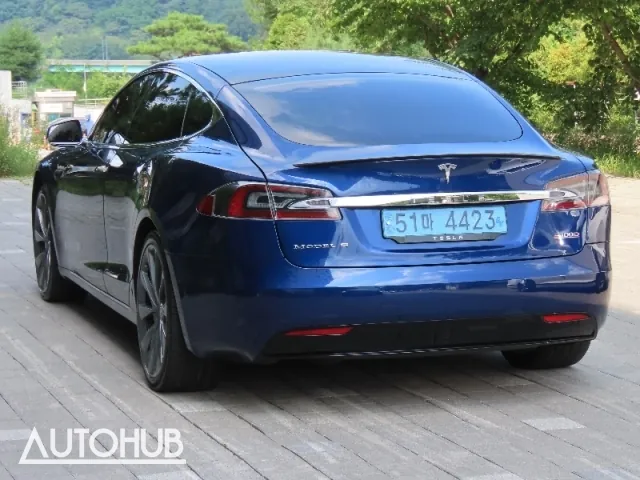 Tesla Model S 2019 photo 4