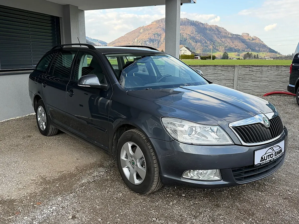 Skoda Octavia 2012 photo 3