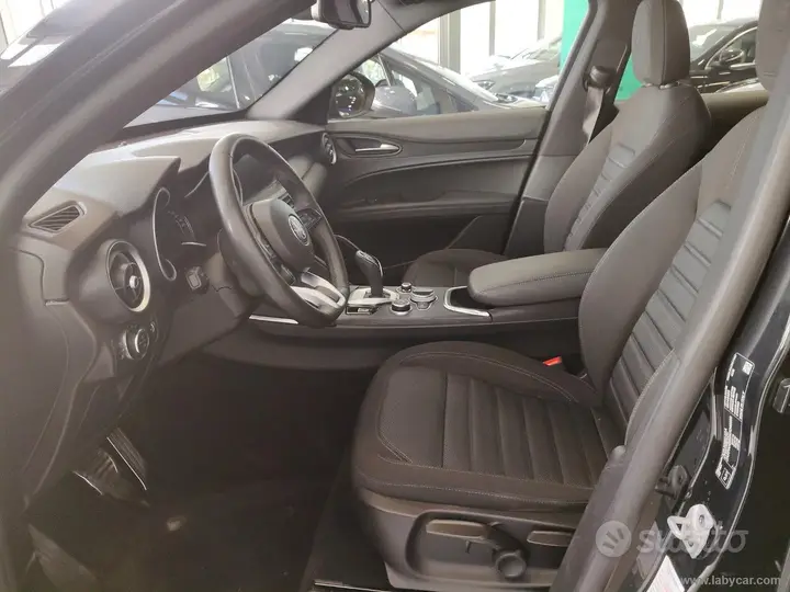 Alfa Romeo Stelvio 2022 photo 5