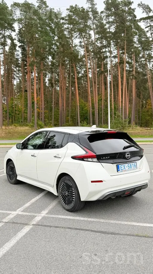 Nissan Leaf 2023 photo 4