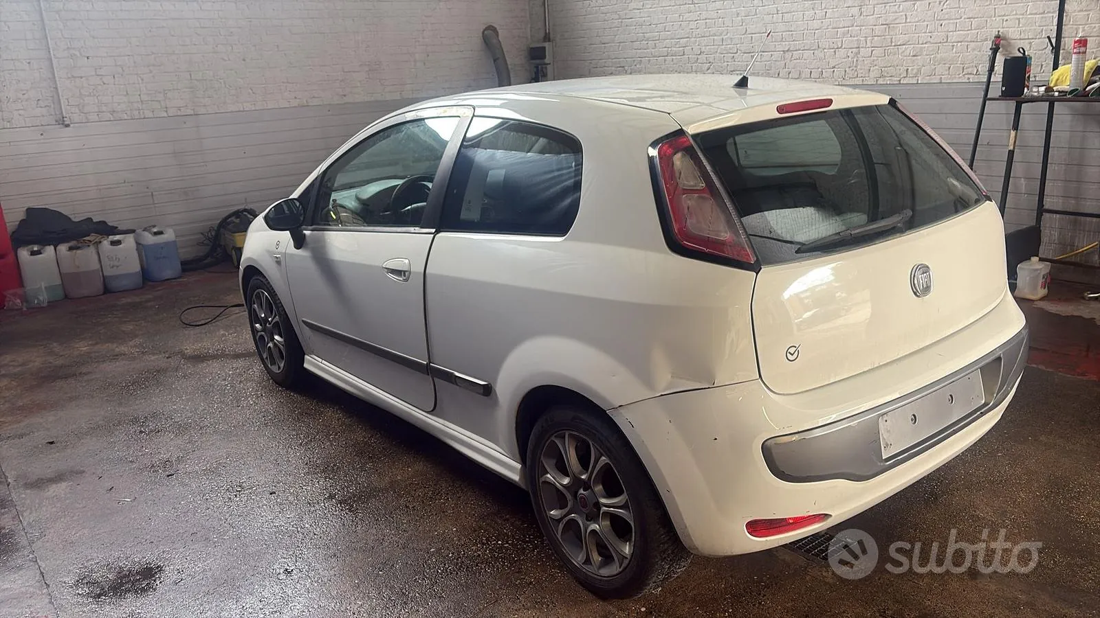 Fiat Grande Punto 2013 photo 2