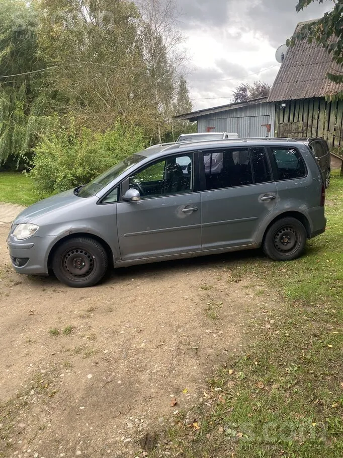 Volkswagen Touran 2007 photo 3
