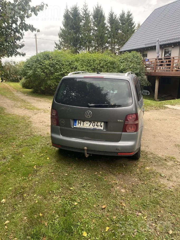 Volkswagen Touran 2007 photo 4