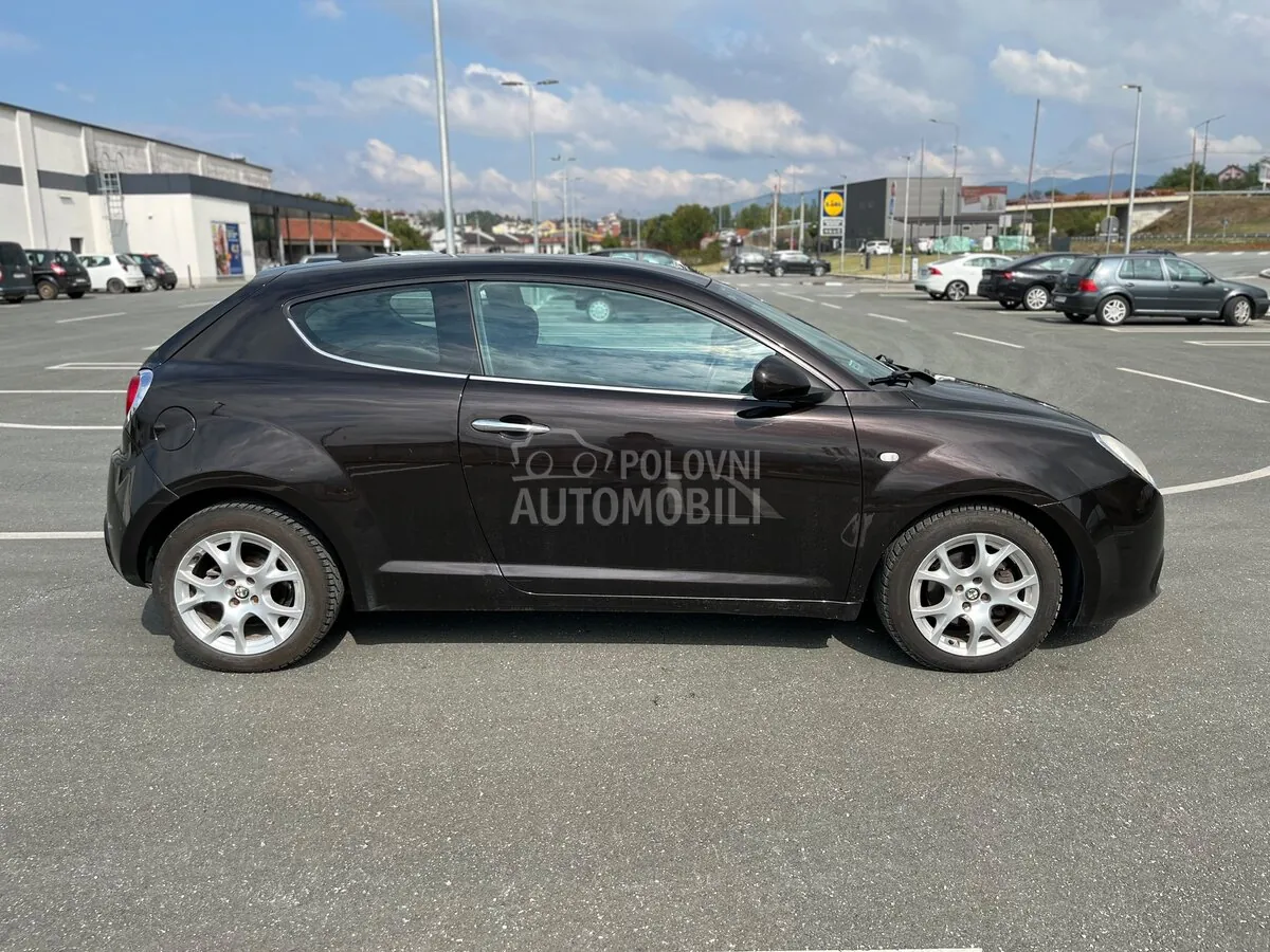 Alfa Romeo Mito 2011 photo 5