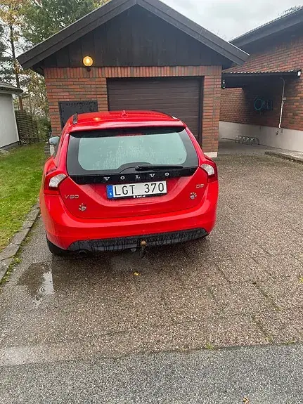Volvo V60 2011 photo 2