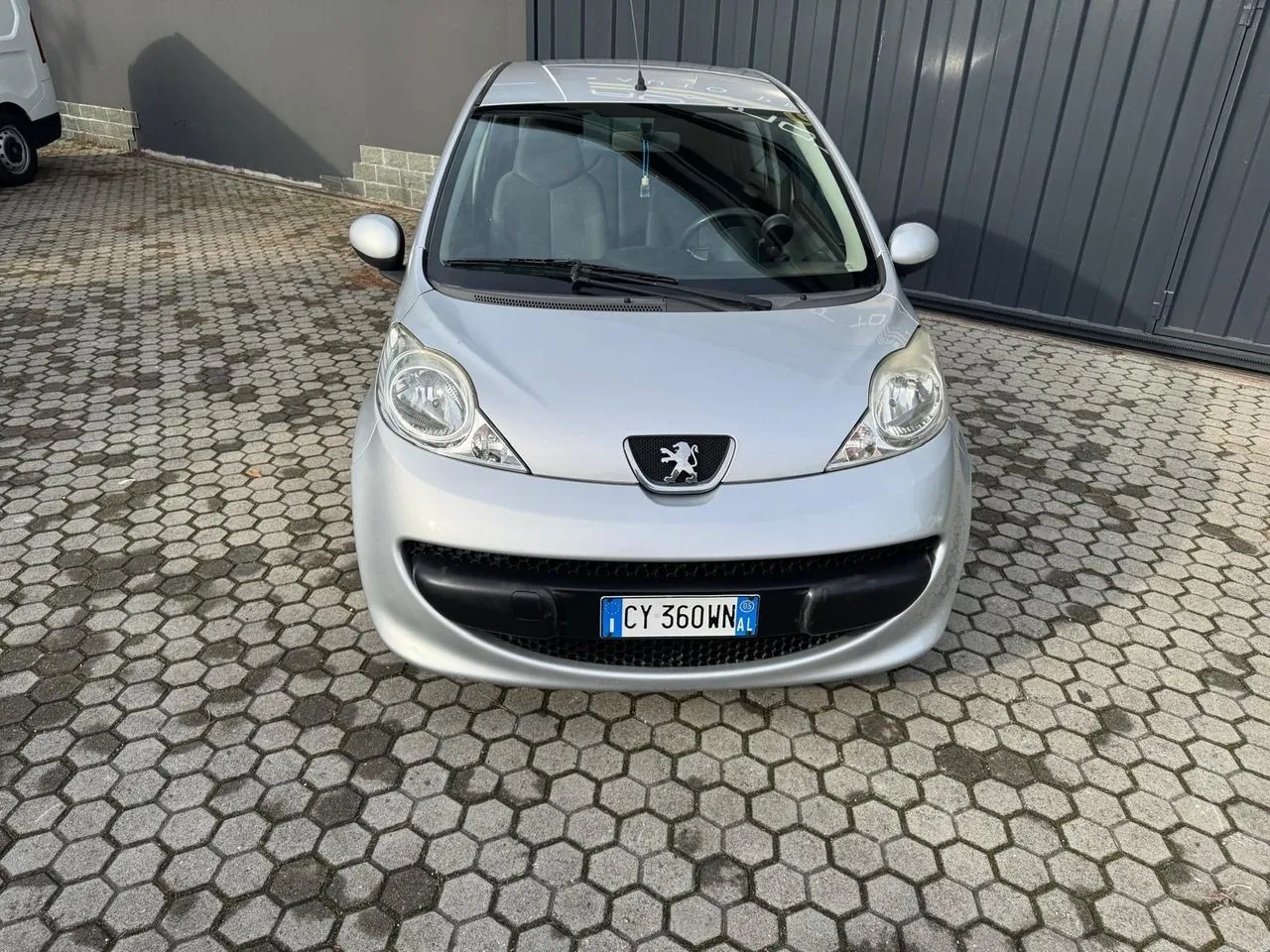 Peugeot 107 2005 photo 3