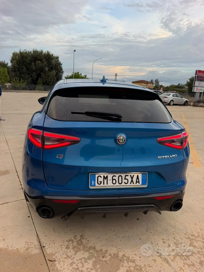 Alfa Romeo Stelvio 2023 photo 3