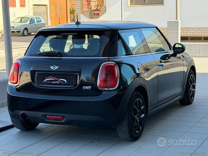 Mini Mini One 2017 photo 4