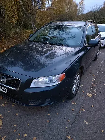 Volvo V70 2012 photo 2