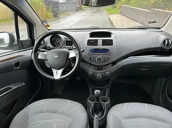 Chevrolet Spark 2011 photo 3
