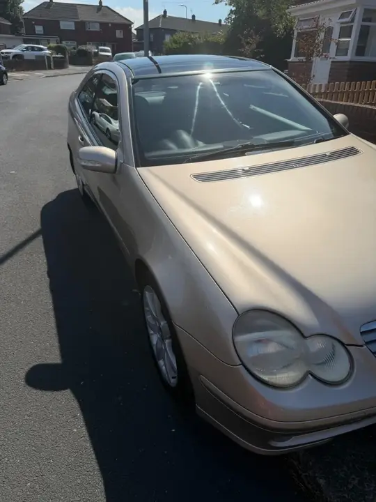 Mercedes-Benz C-Class 2002 photo 3