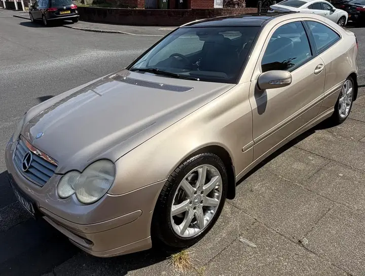Mercedes-Benz C-Class 2002 photo 4