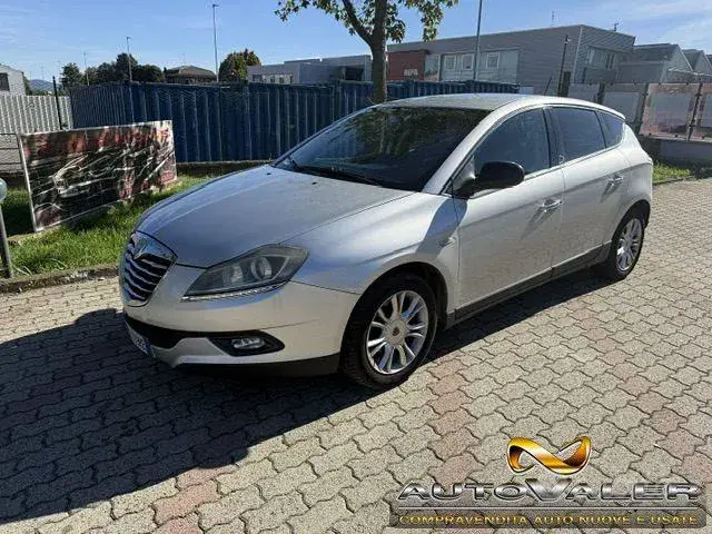 Lancia Delta 2012 photo 2
