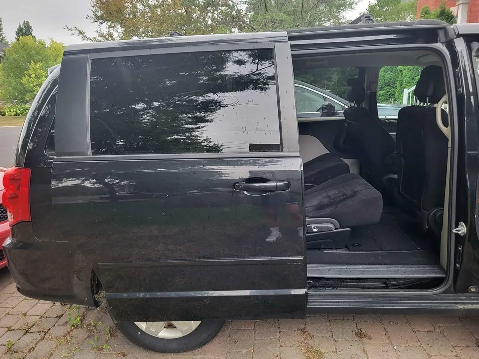 Dodge Grand Caravan 2011 photo 5