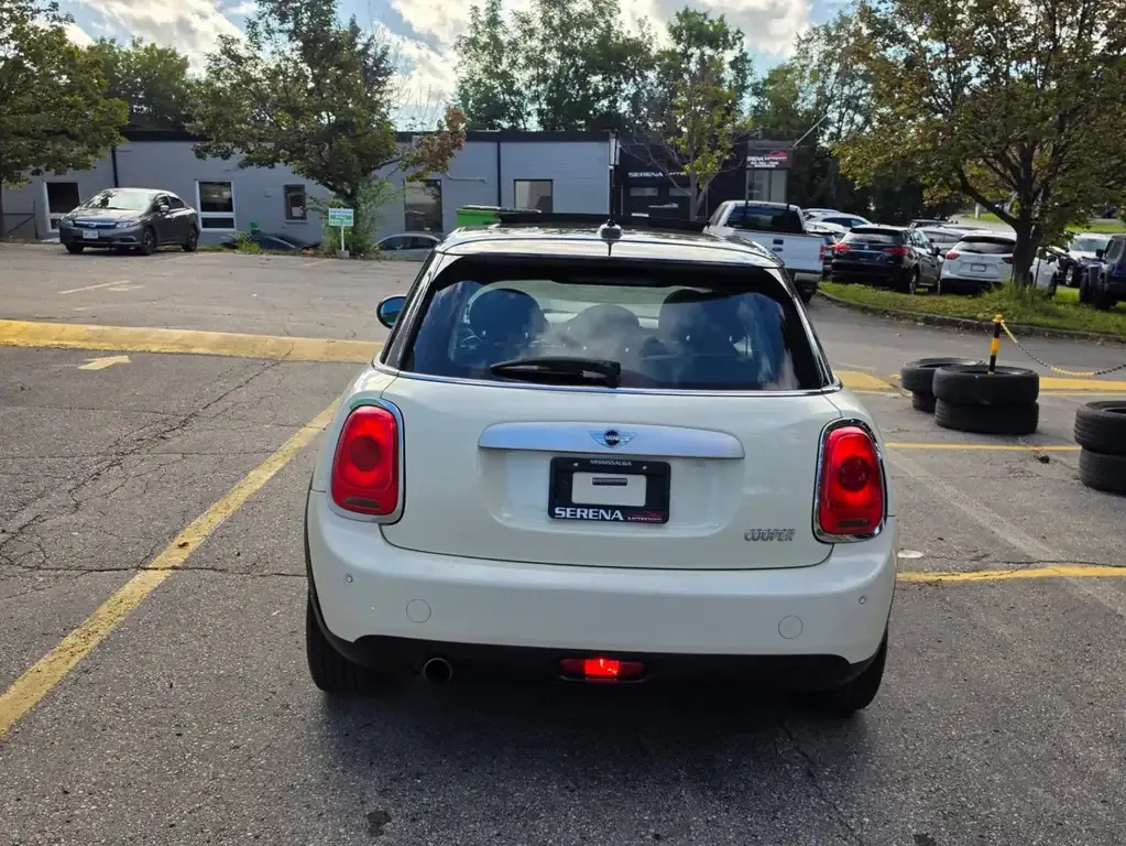 Mini 5 Door 2015 photo 4
