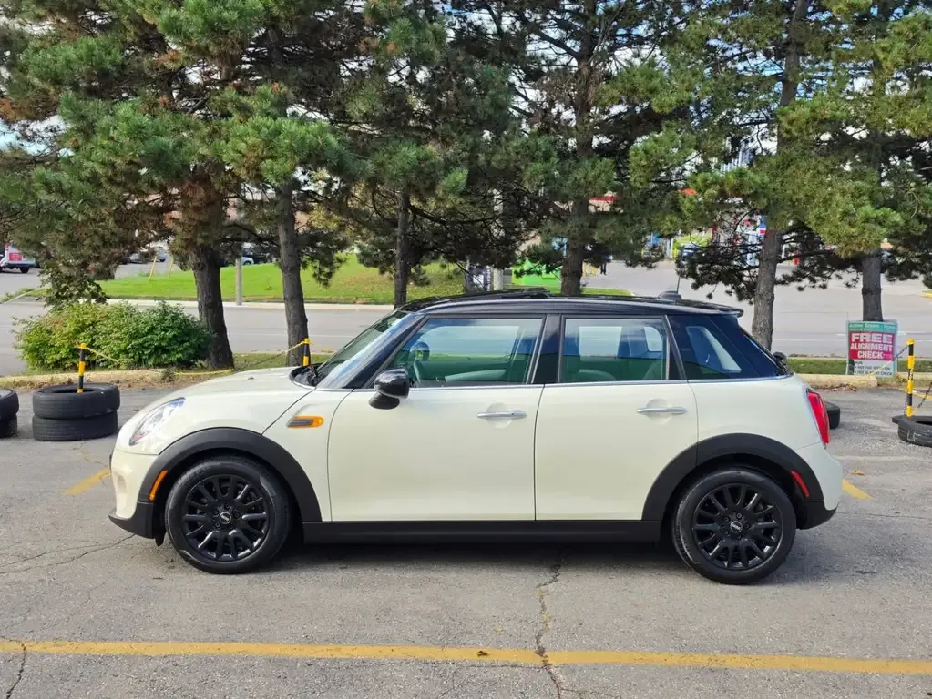 Mini 5 Door 2015 photo 2