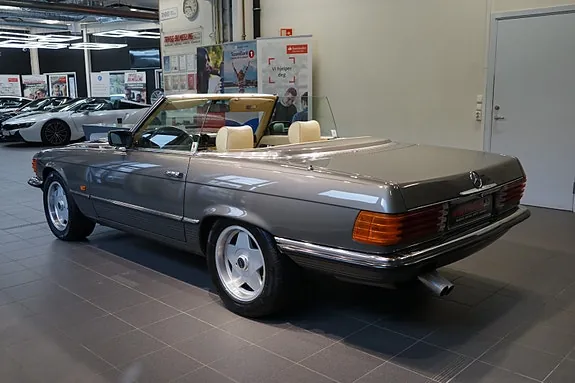 Mercedes-Benz Sl 1981 photo 4