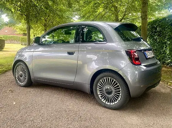 Fiat 500E 2022 photo 2