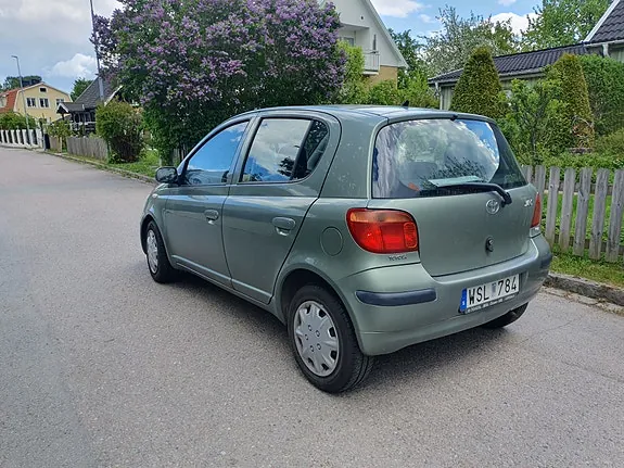 Toyota Yaris 2005 photo 3