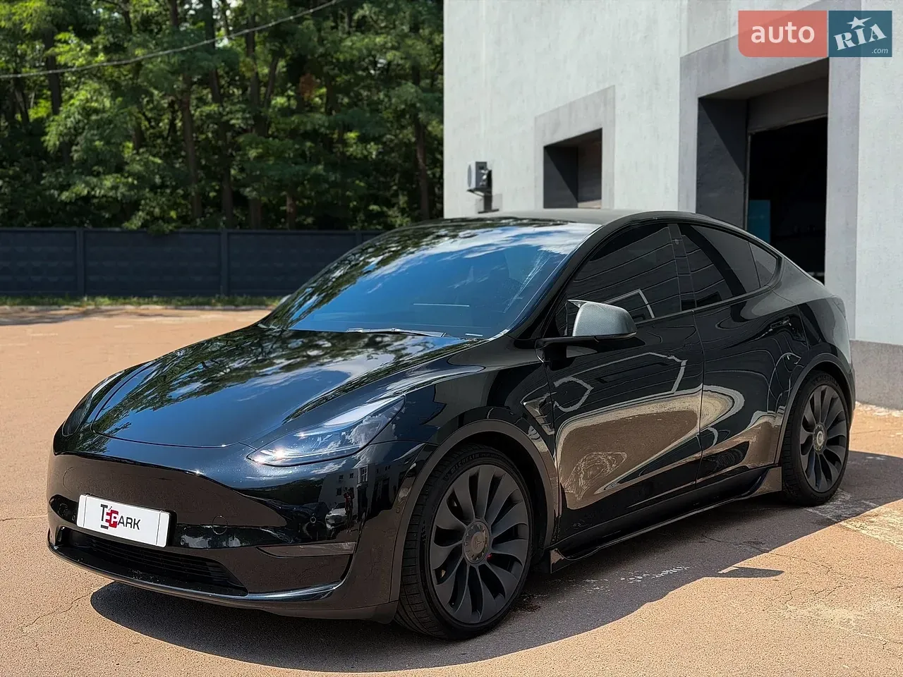 Tesla Model Y 2021 photo 4