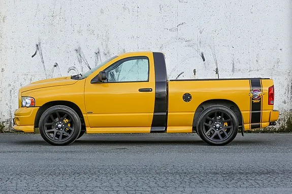 Dodge Ram 2004 photo 2