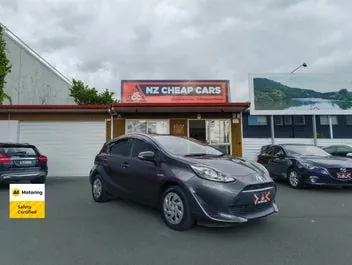 Toyota Aqua 2019 photo 2