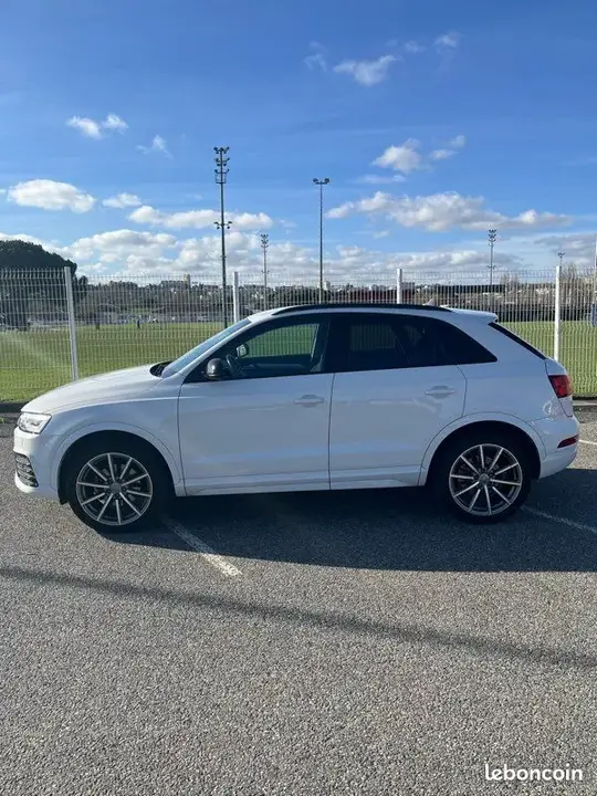 Audi Q3 2018 photo 2