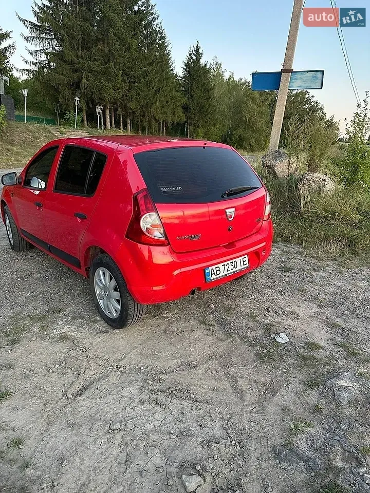 Dacia Sandero 2009 photo 4