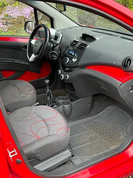 Chevrolet Spark 2011 photo 4