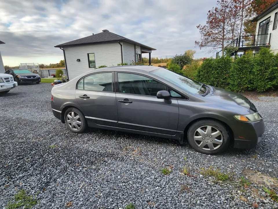 Honda Civic 2010 photo 3