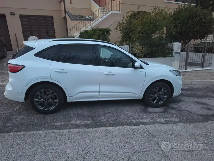 Ford Kuga 2022 photo 4
