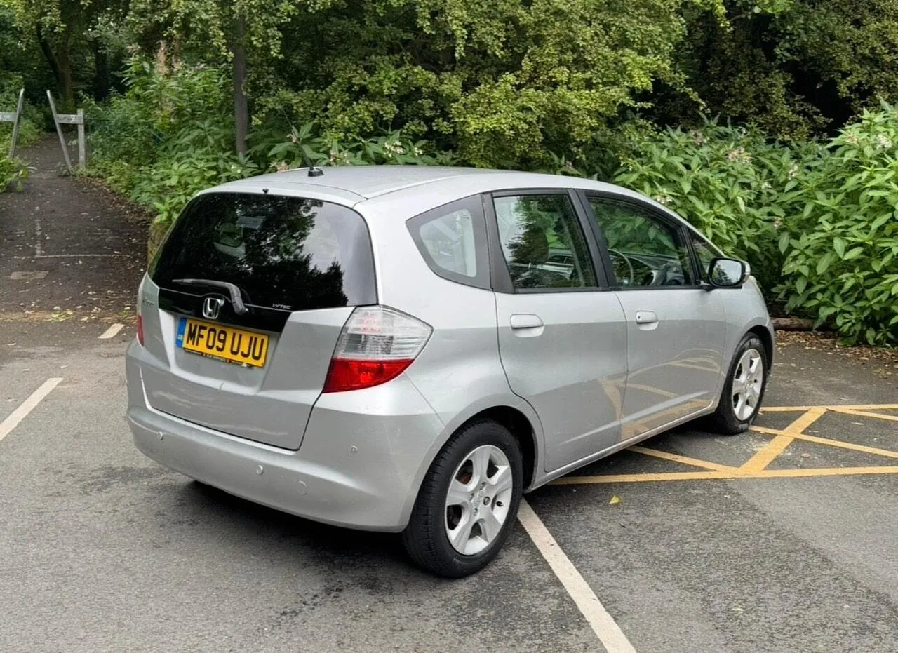 Honda Jazz 2009 photo 2